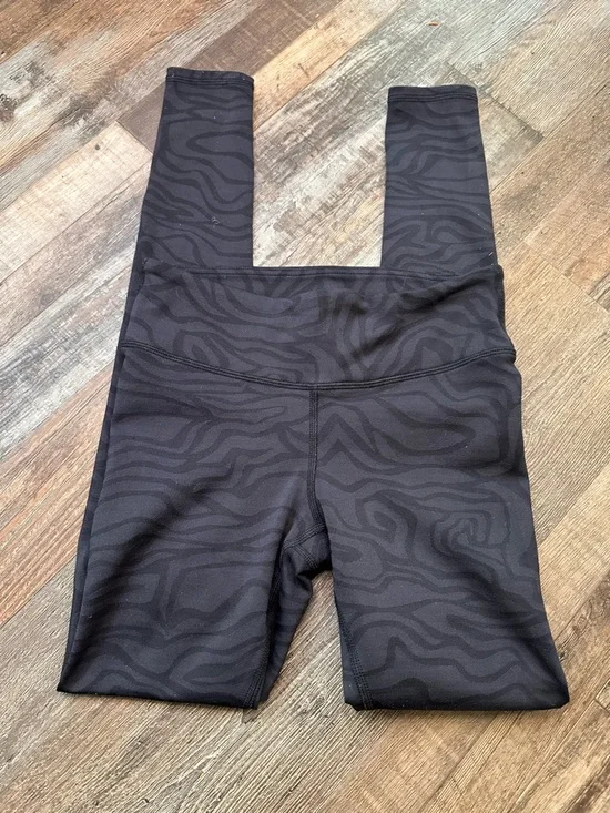 ALO Yoga Black Subtle Zebra-Print Leggings - Picture 2 of 4